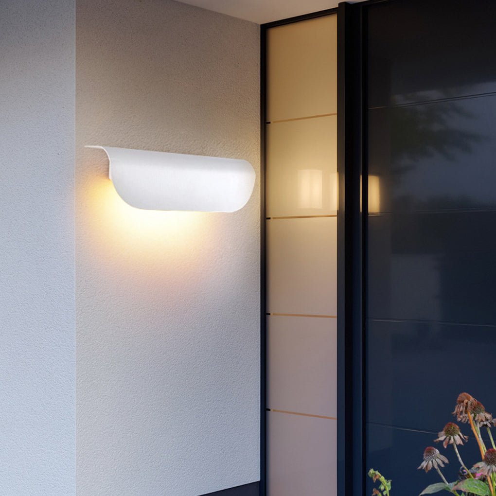Ethana Minimalist Arc Outdoor Wall Lamp
