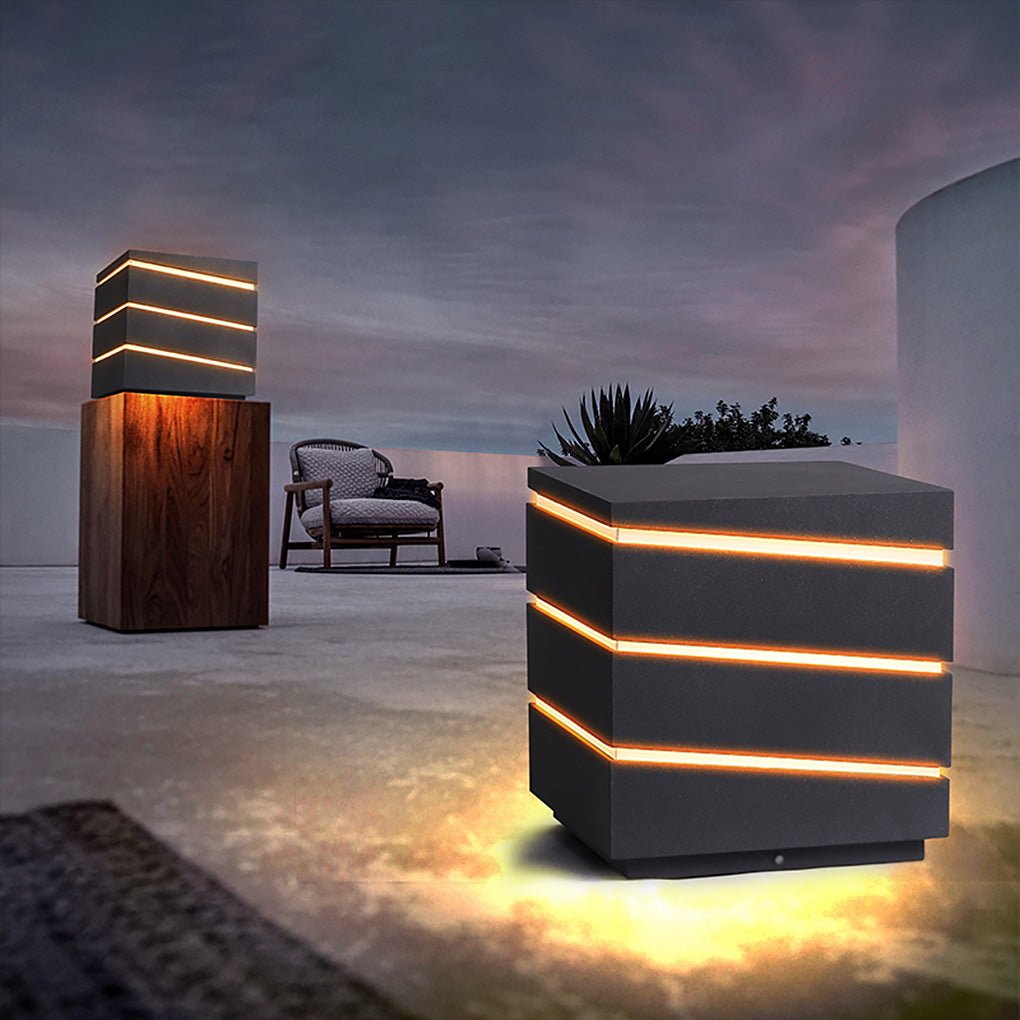 Wanderer Modern Linear Elegant Outdoor Light