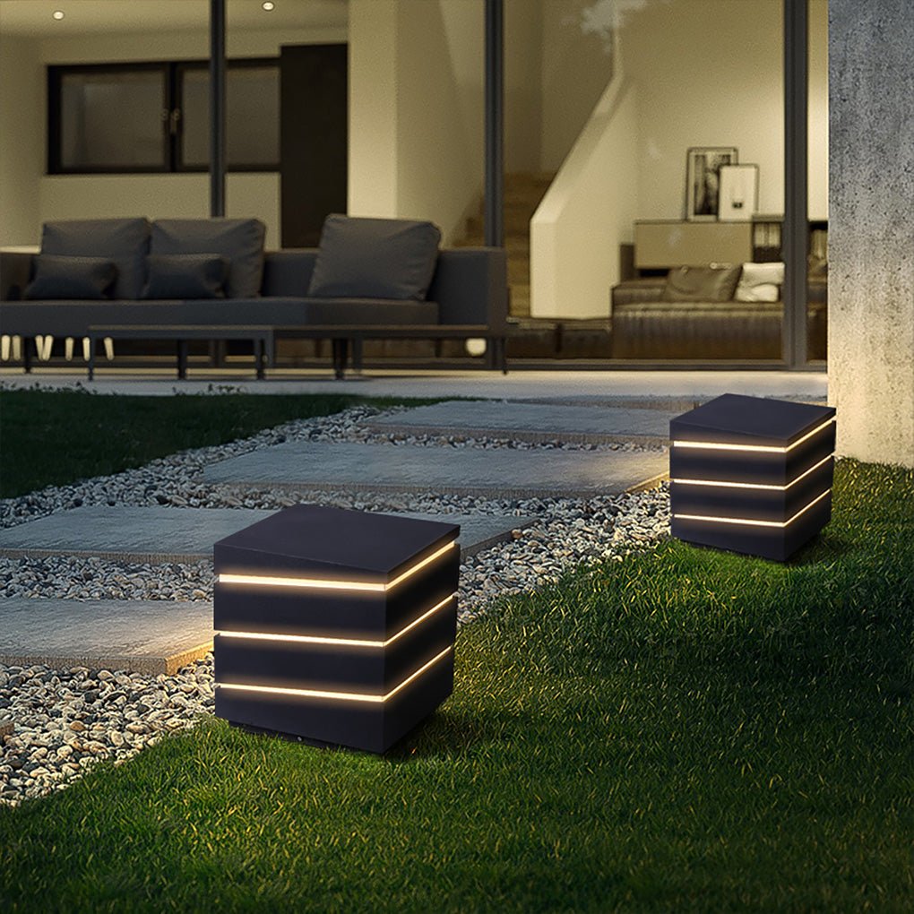 Wanderer Modern Linear Elegant Outdoor Light