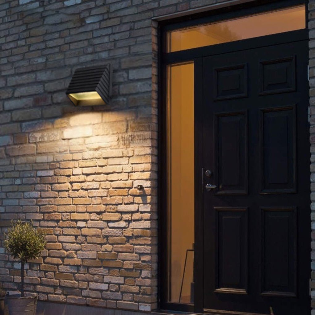 Edlyn Modern Minimalist Outdoor Wall Light