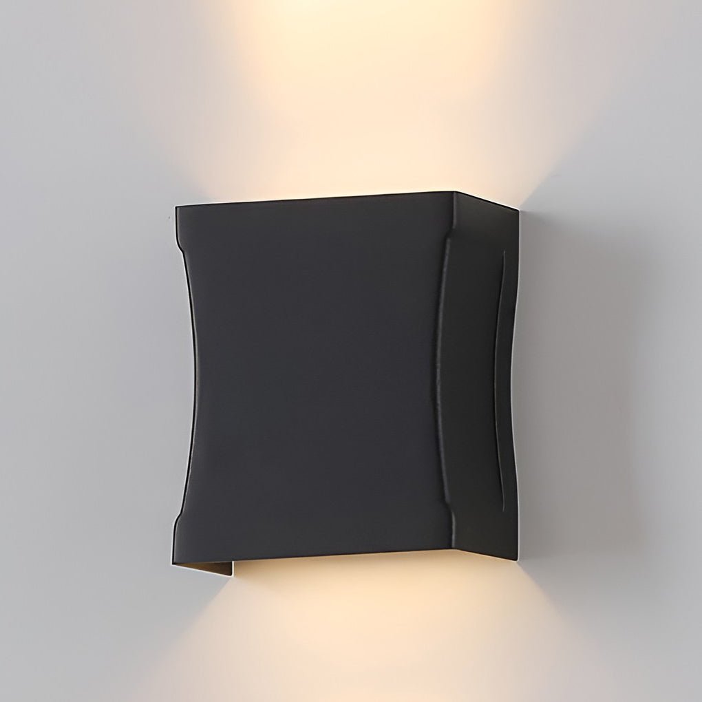 Lillin Classic Modern LED Outdoor Wall Sconce