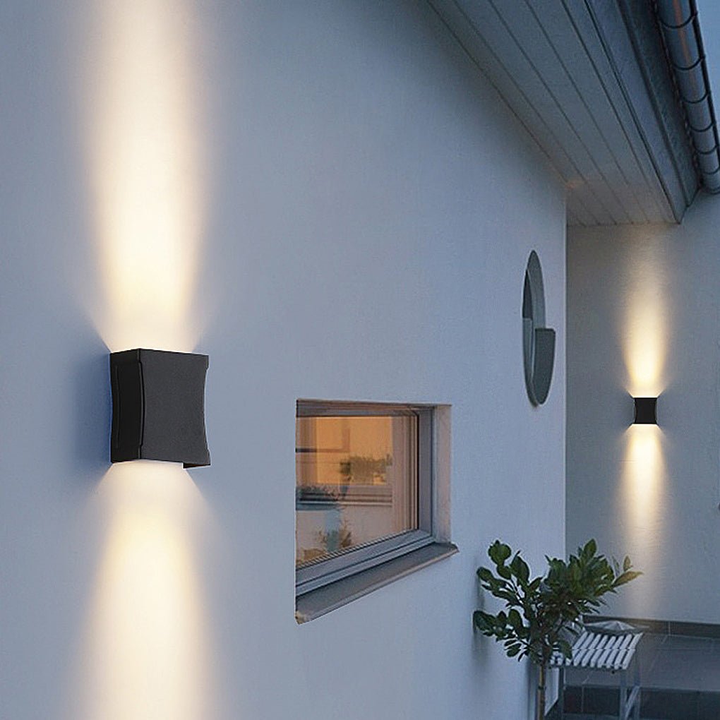 Lillin Classic Modern LED Outdoor Wall Sconce
