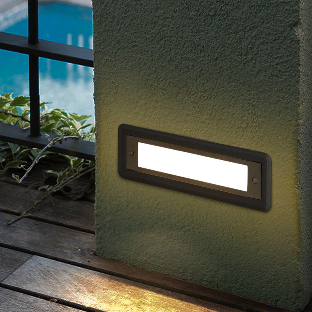 Gal LED Recessed Minimalist Outdoor Step Lights