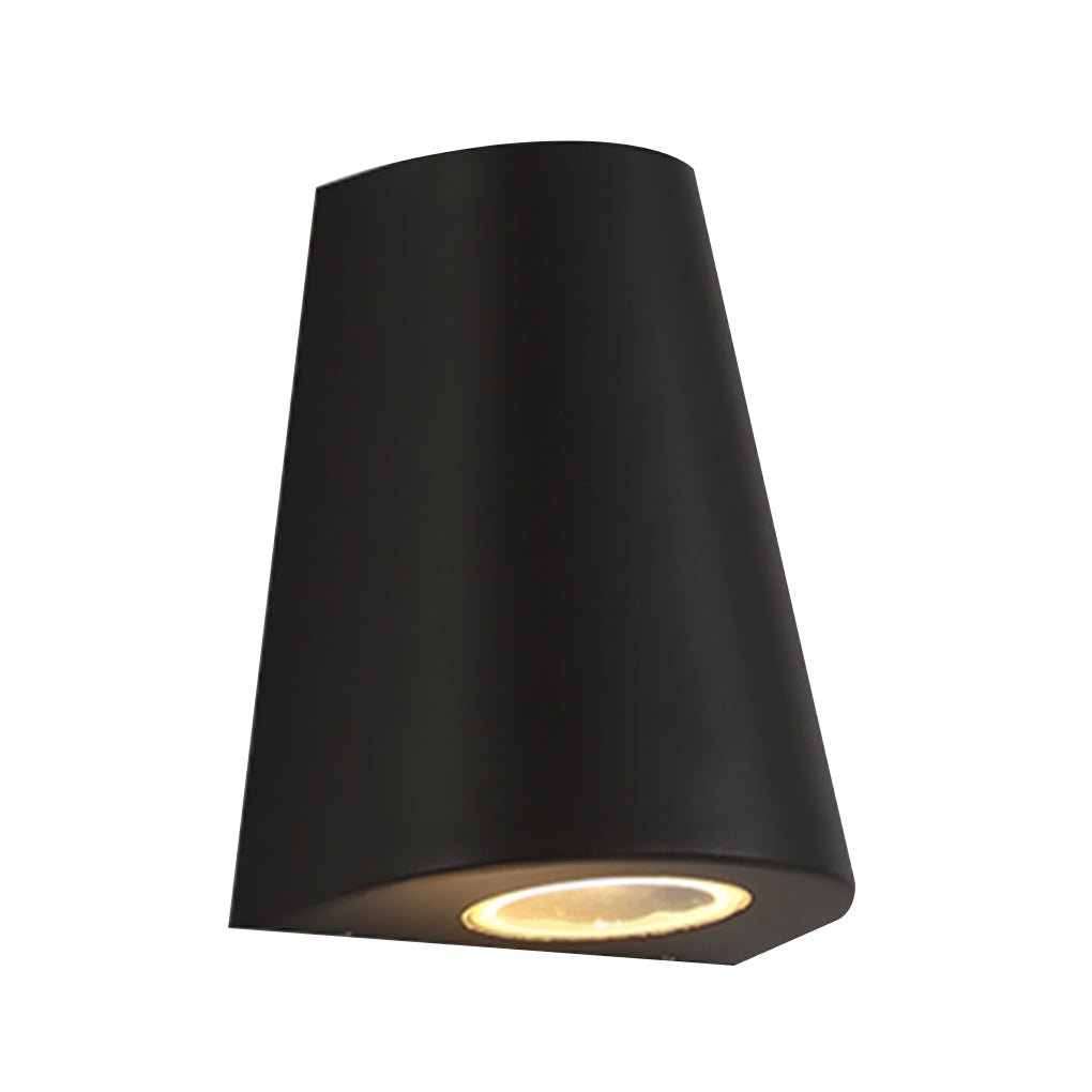 Hal Nordic Minimalist LED Outdoor Wall Light