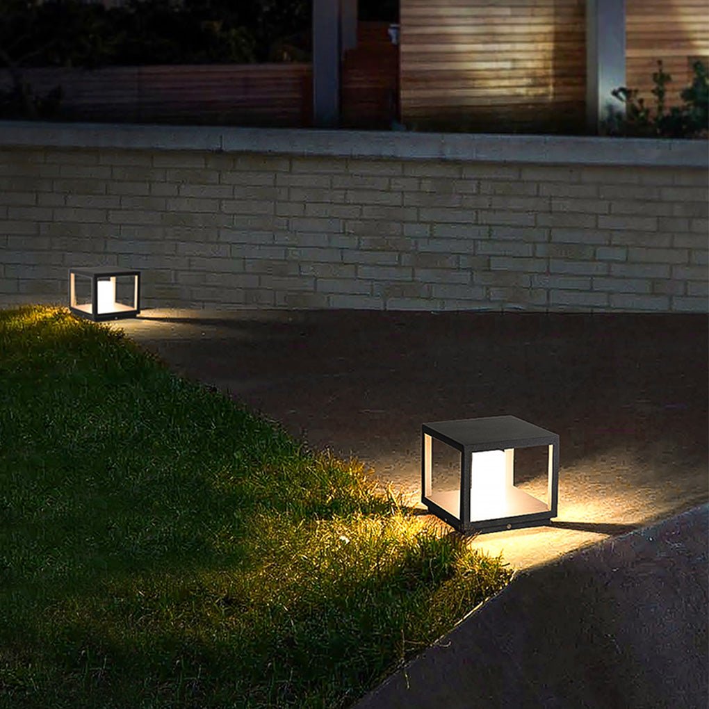 Des Decorative LED Solar Landscape Outdoor Post Lights