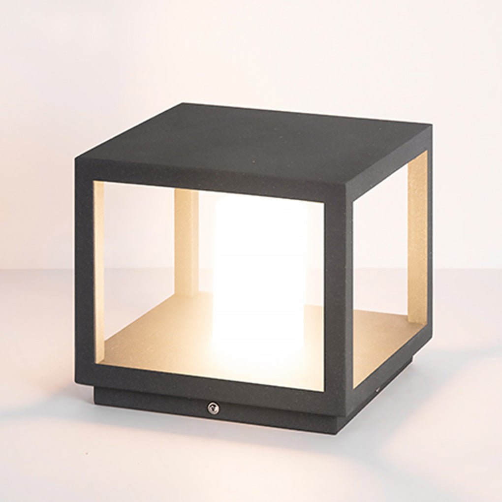 Des Decorative LED Solar Landscape Outdoor Post Lights