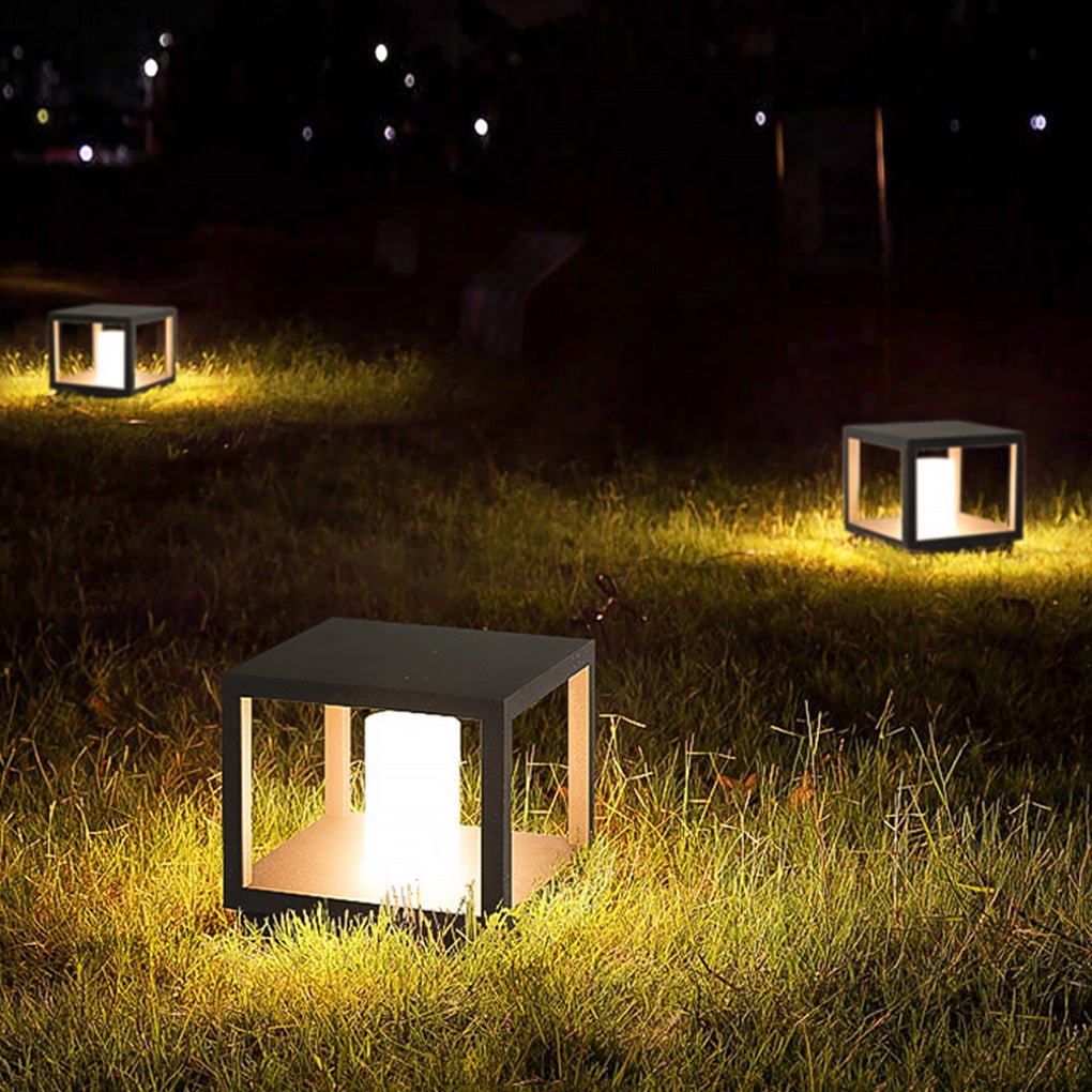 Des Decorative LED Solar Landscape Outdoor Post Lights