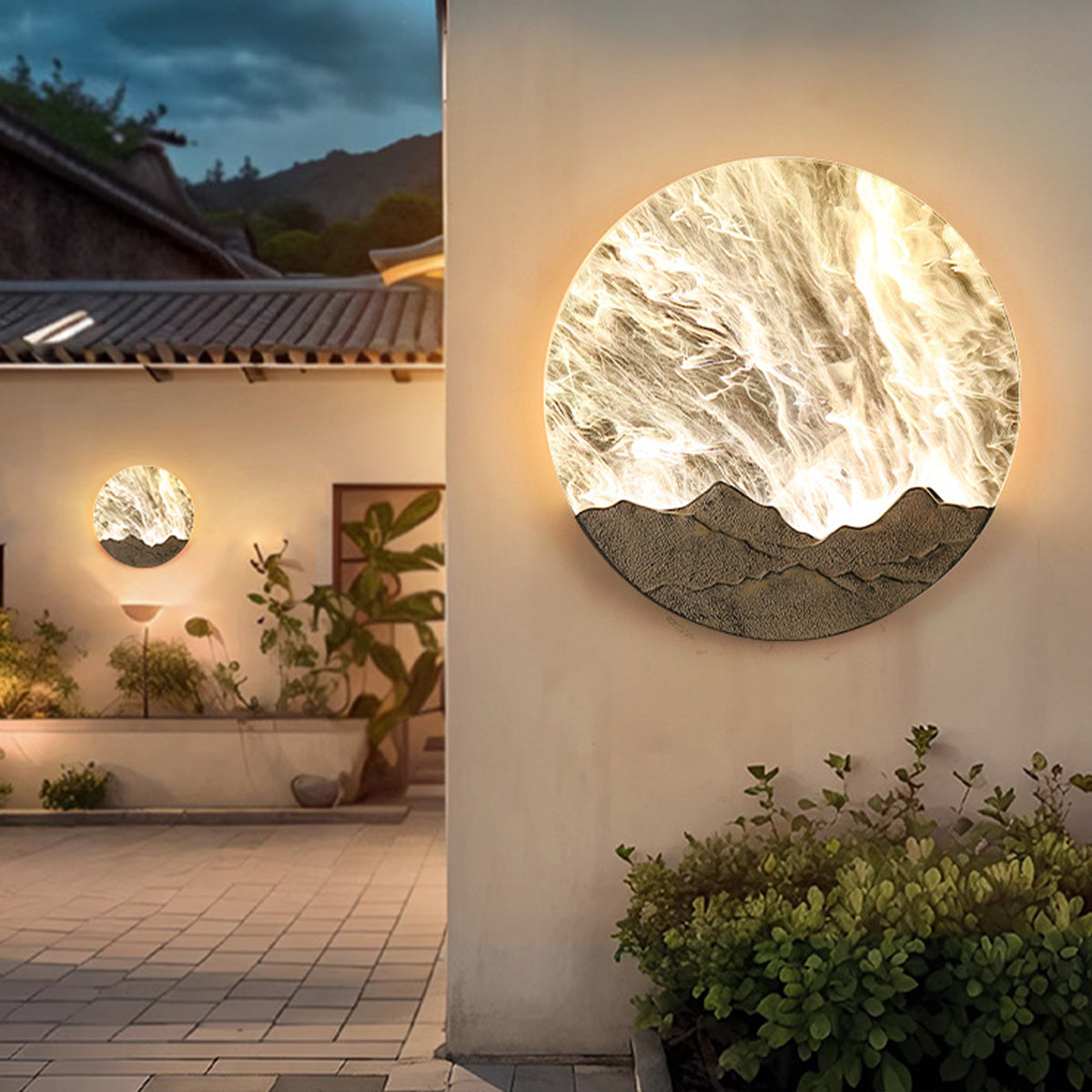 Beauty Round Sunrise Decorative Resin Outdoor Sconce