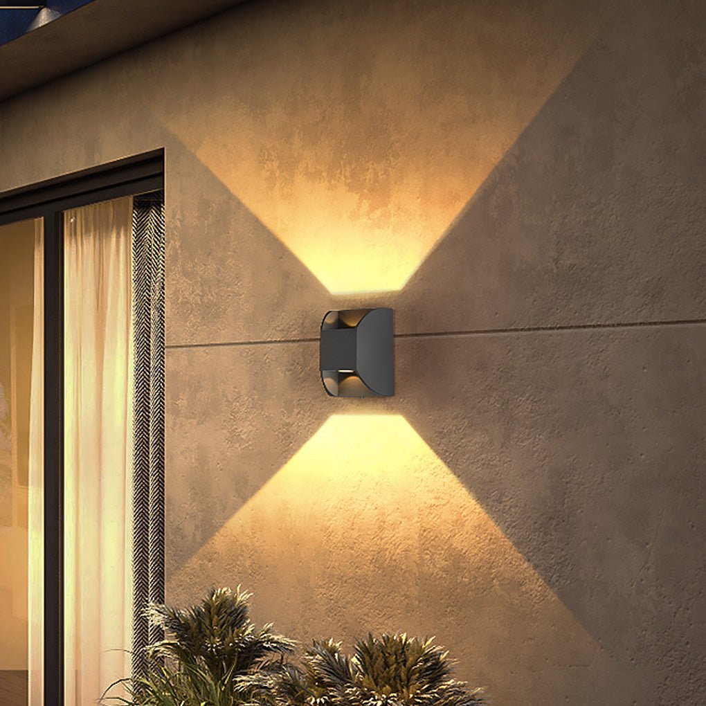 Geraldine LED Wall Mounted Outdoor Wall Washer Lamp