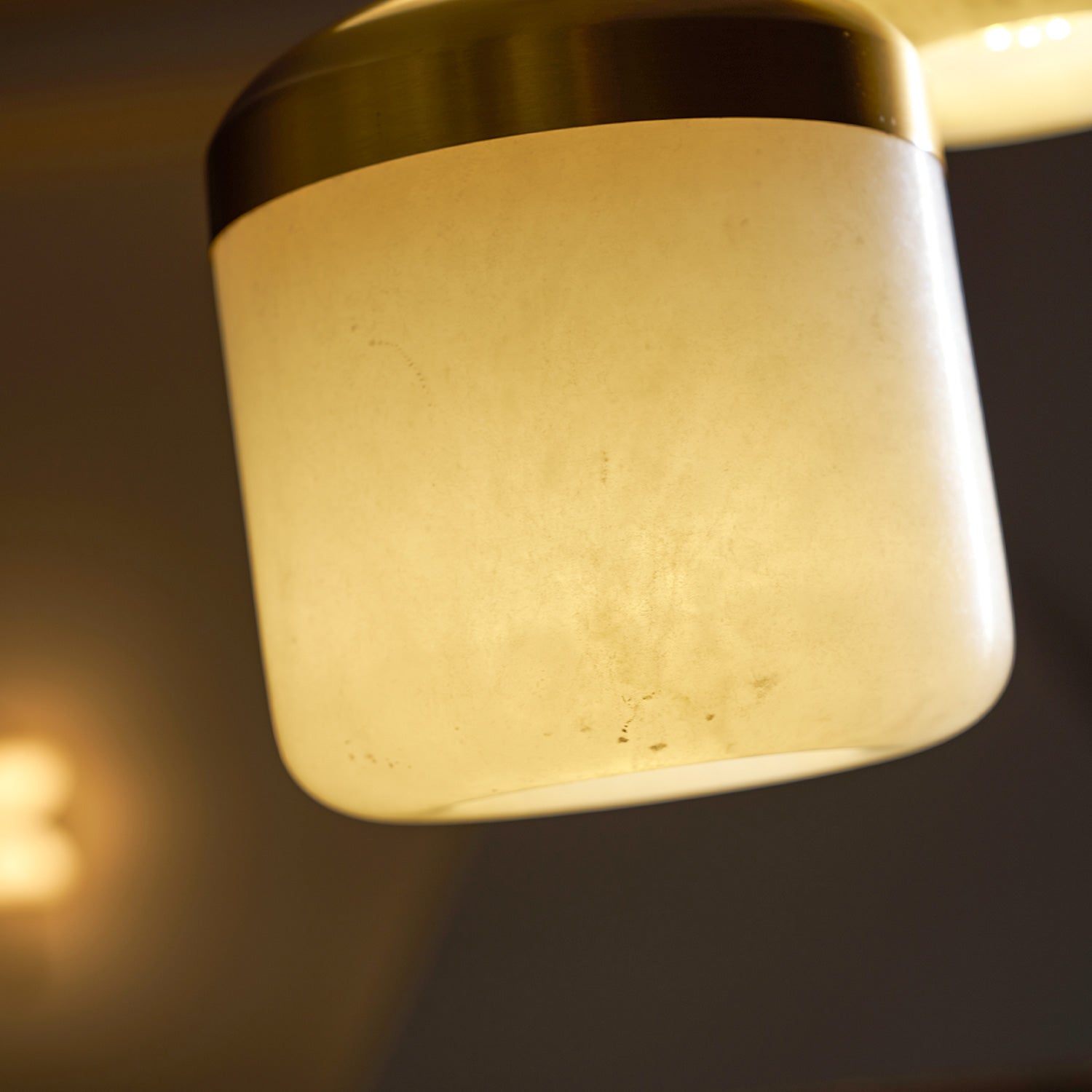 Asta Alabaster Pendant Lamp in a luxurious entryway.