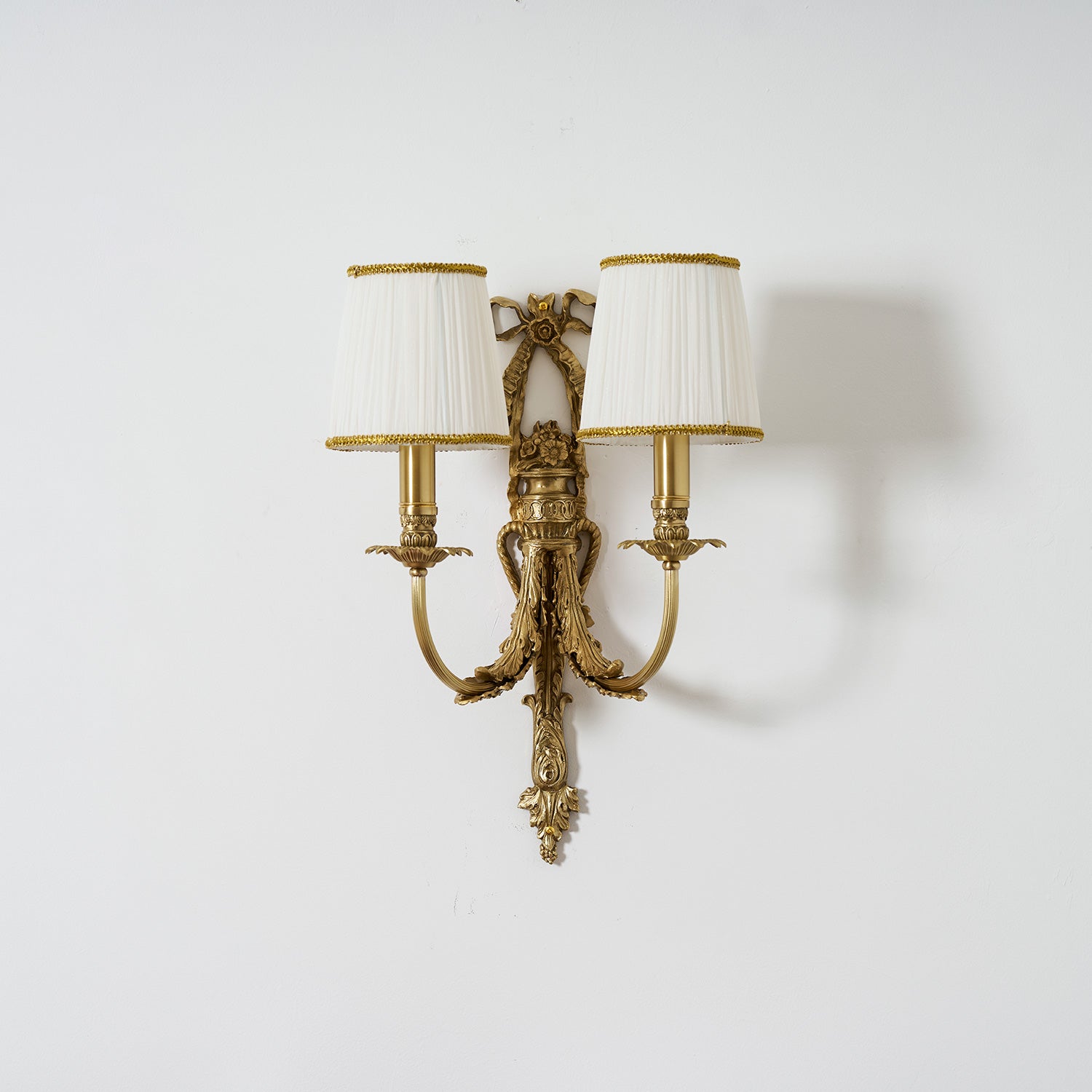 Dimensional drawing of the double-head Claudine Wall Lamp.
