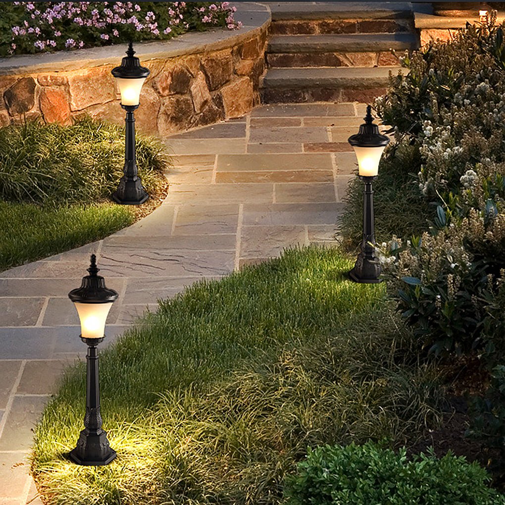 Uniny Vintage Elegant Retro Glass Outdoor Post Light
