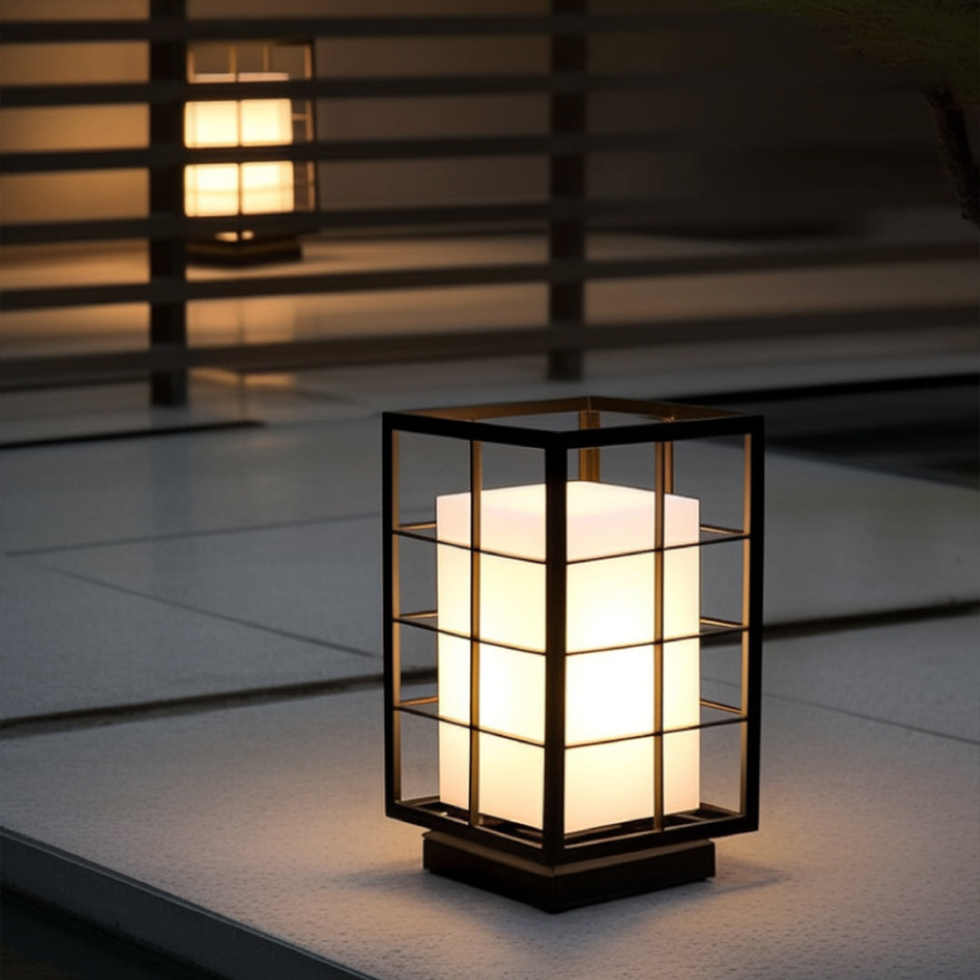 Blac Modern Unique Stainless Steel Outdoor Floor Lamp