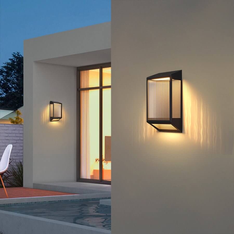 Rbin Stylish Vertical Ripped LED Outdoor Wall Light
