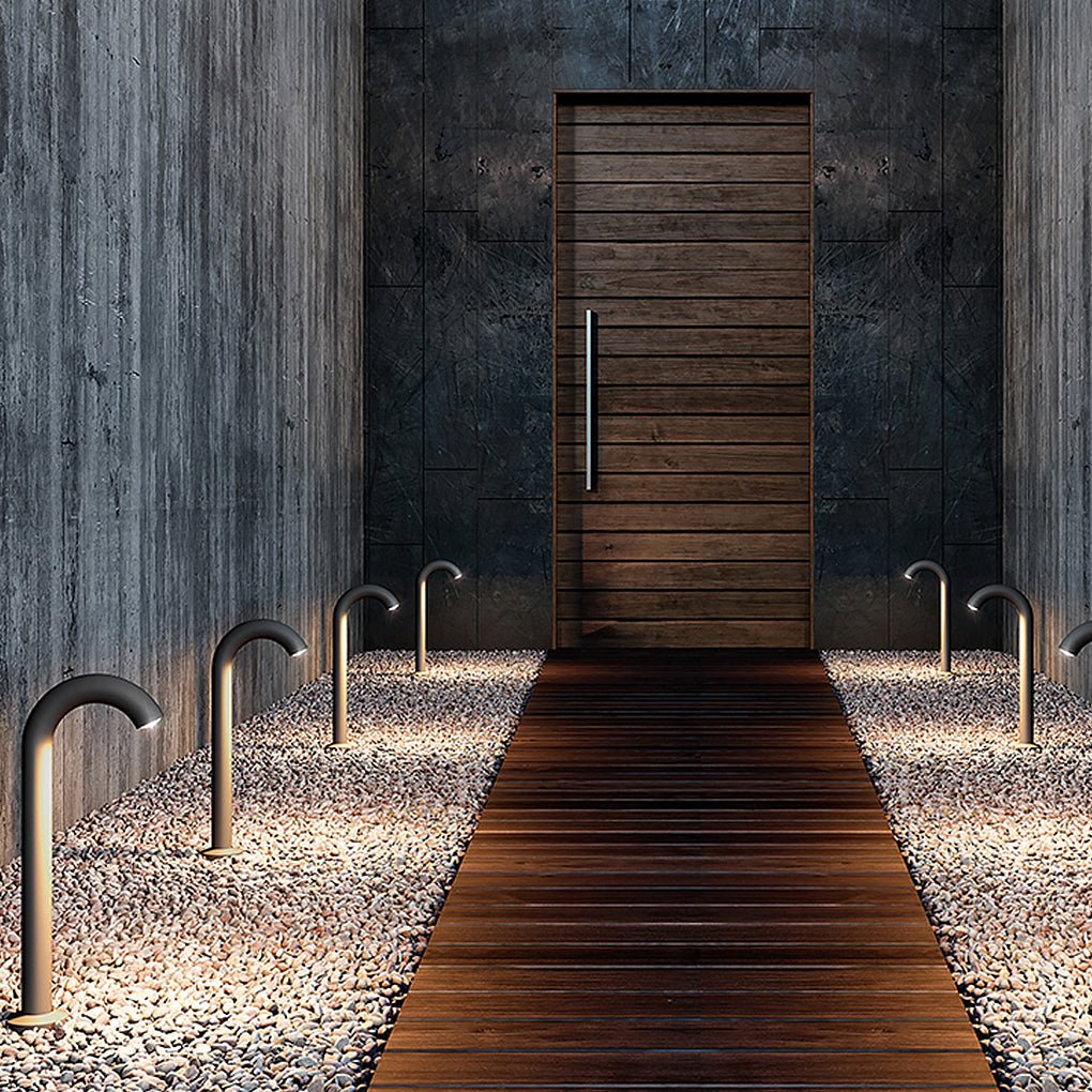 Blackb Curved Arch Outdoor Paths Light