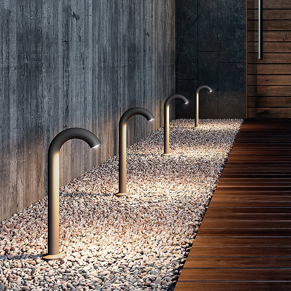 Blackb Curved Arch Outdoor Paths Light