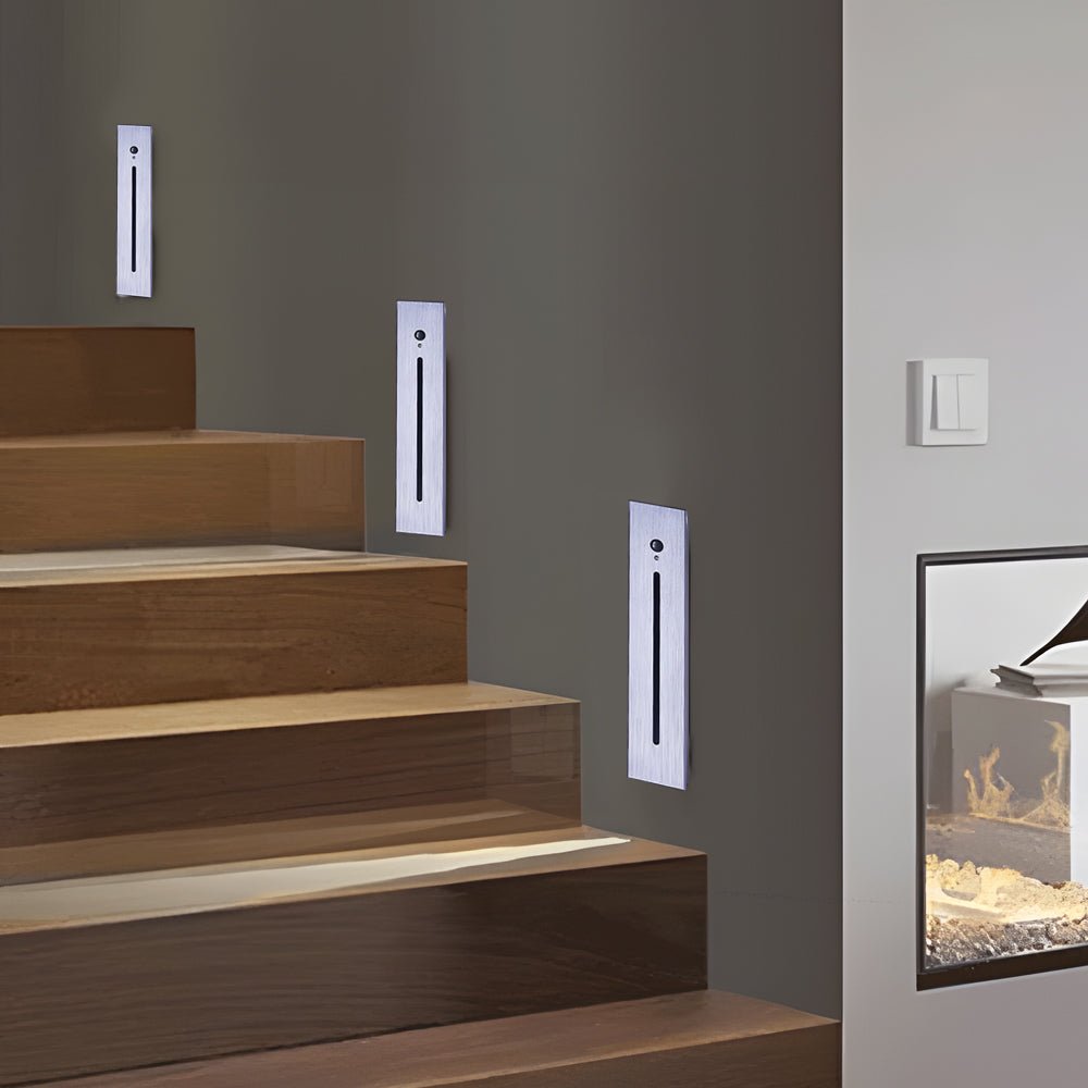 Emmanu Vertical Contemporary Outdoor Steps Lamp