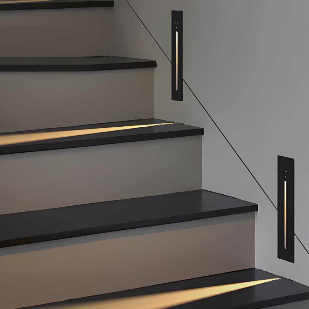 Emmanu Vertical Contemporary Outdoor Steps Lamp
